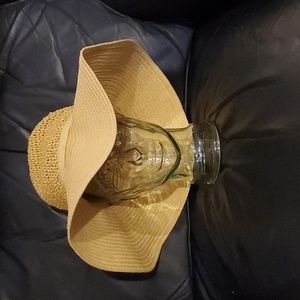 Floppy large brimmed straw hat NWOT